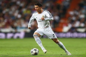 九游娱乐-亚历山大30分率队七连胜，东契奇三双，今日最佳你选谁？，cba亚历山大